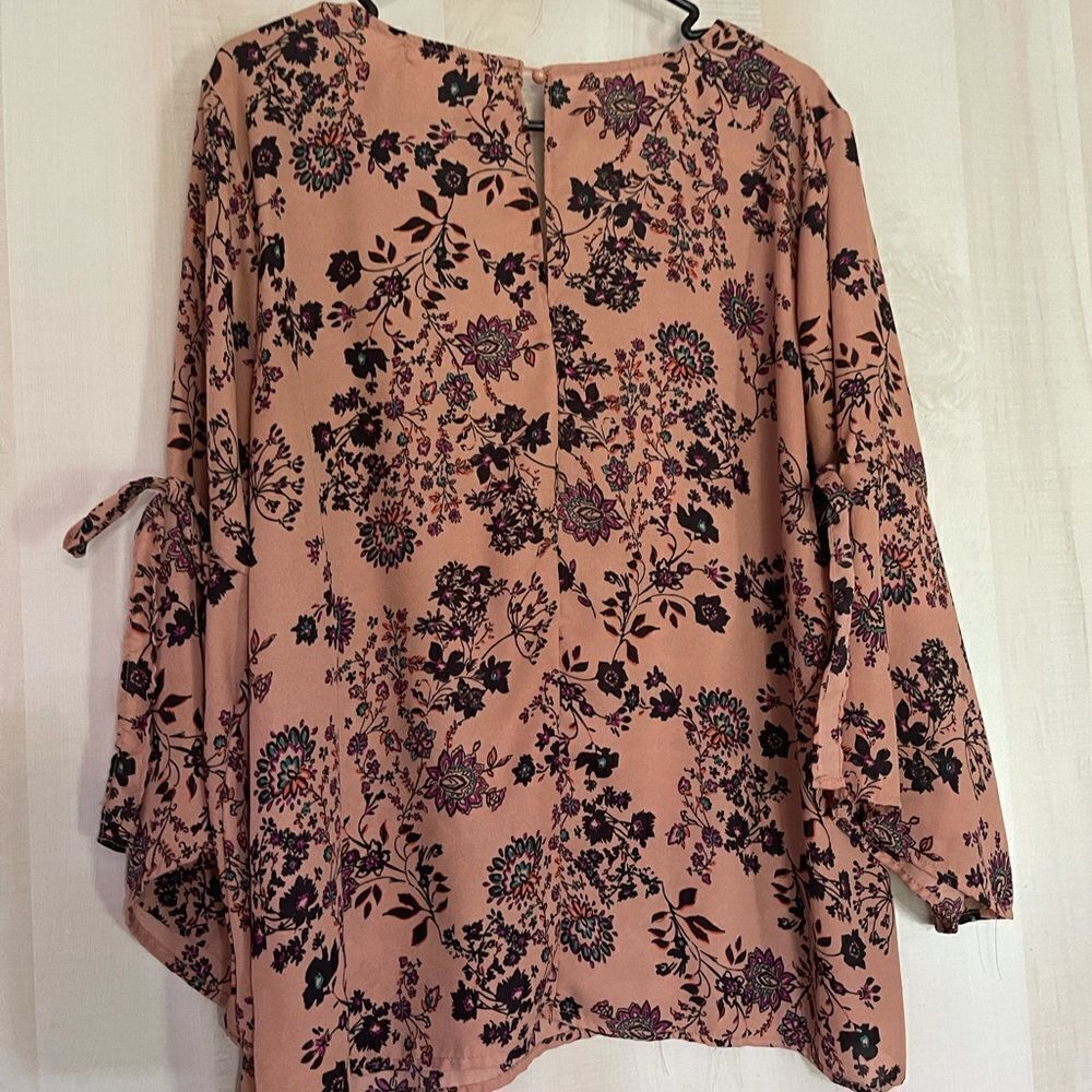Liberty‎ Love blouse beige with floral, size XL